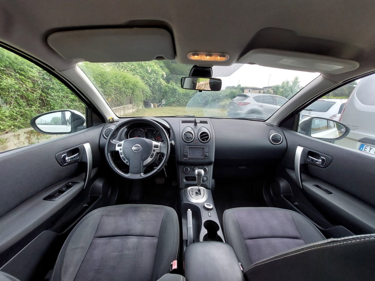 Nissan Qashqai 2.0 dCi DPF Tekna (13)