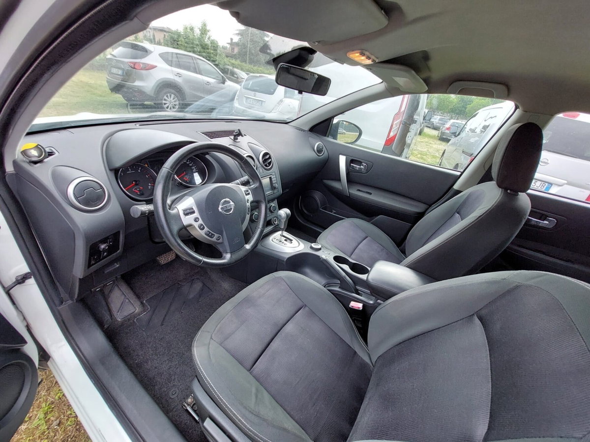 Nissan Qashqai 2.0 dCi DPF Tekna (14)