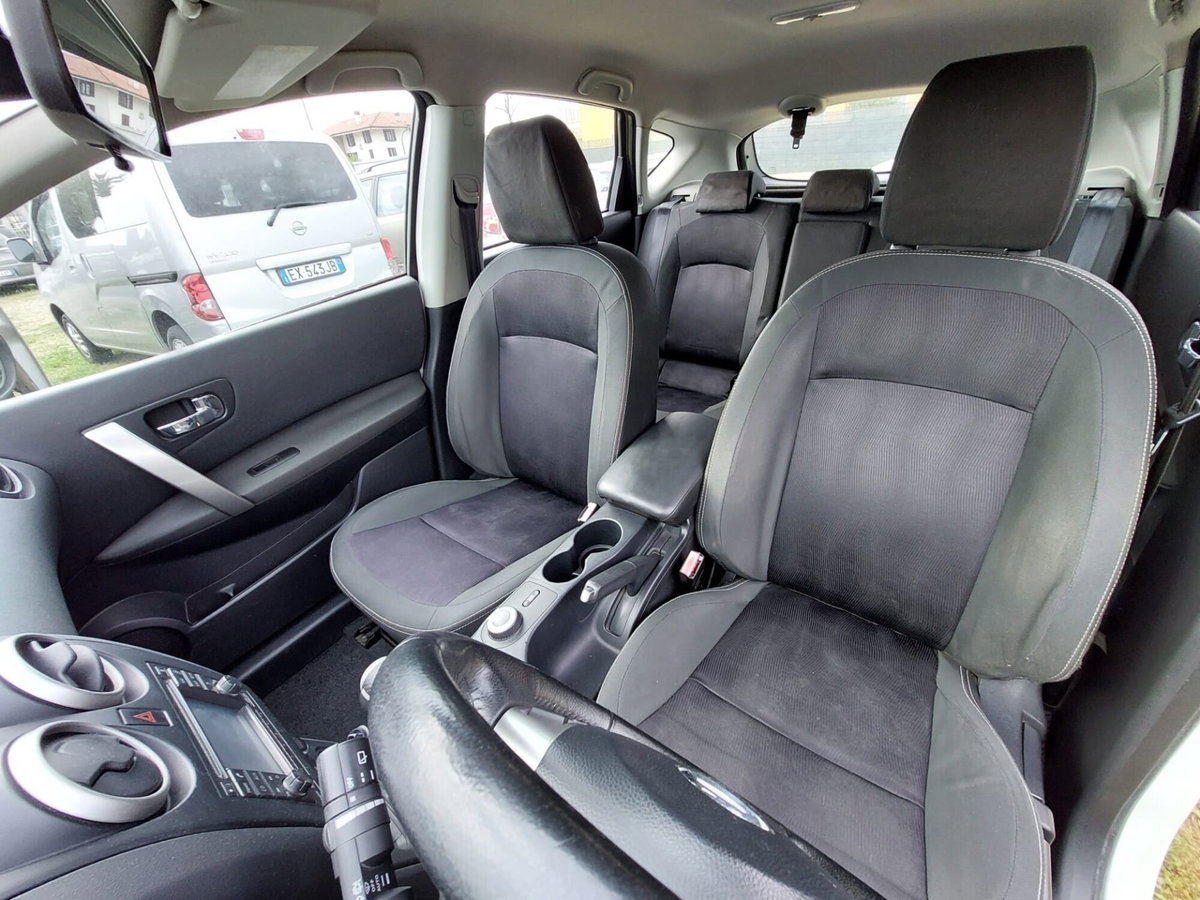 Nissan Qashqai 2.0 dCi DPF Tekna (18)