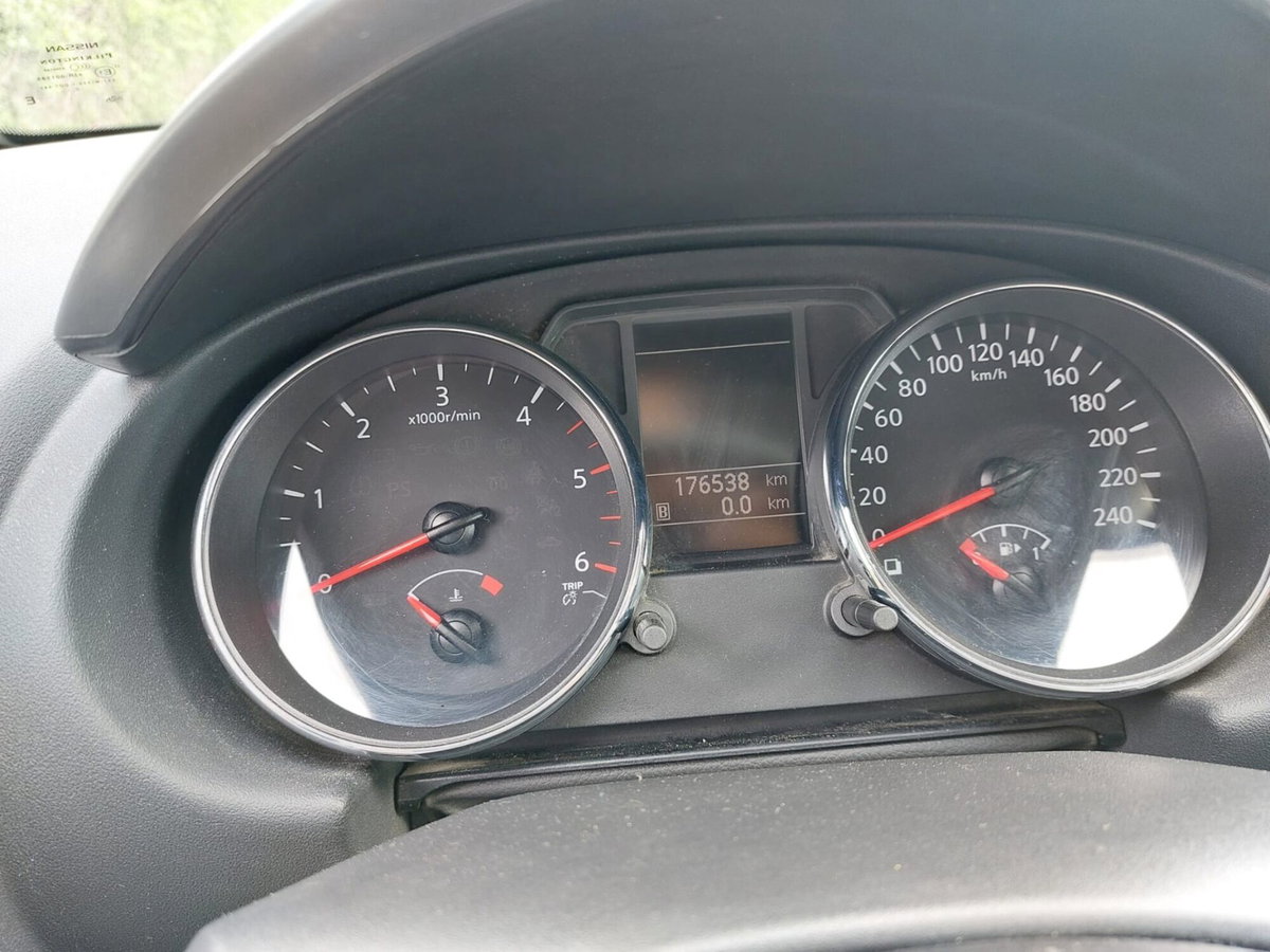 Nissan Qashqai 2.0 dCi DPF Tekna (20)