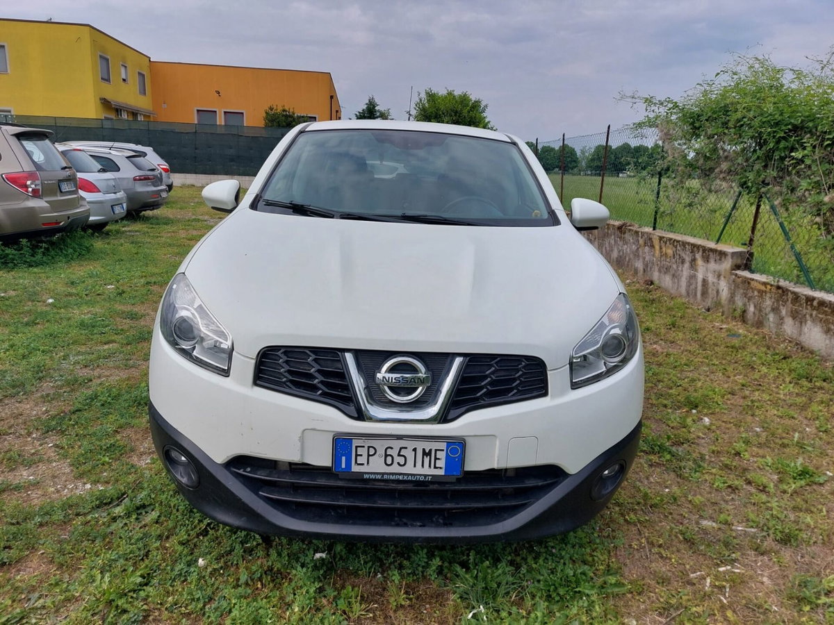 Nissan Qashqai 2.0 dCi DPF Tekna (3)
