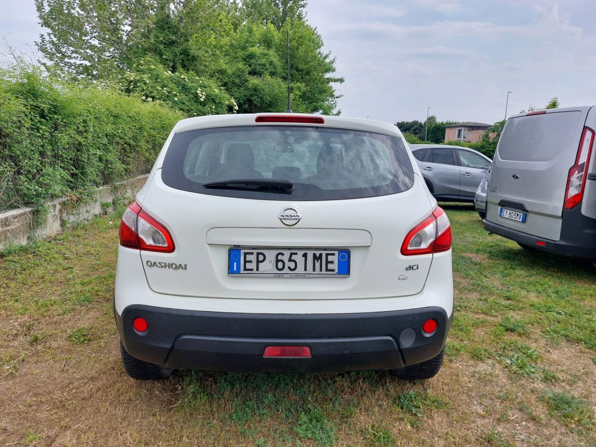 Nissan Qashqai 2.0 dCi DPF Tekna (6)