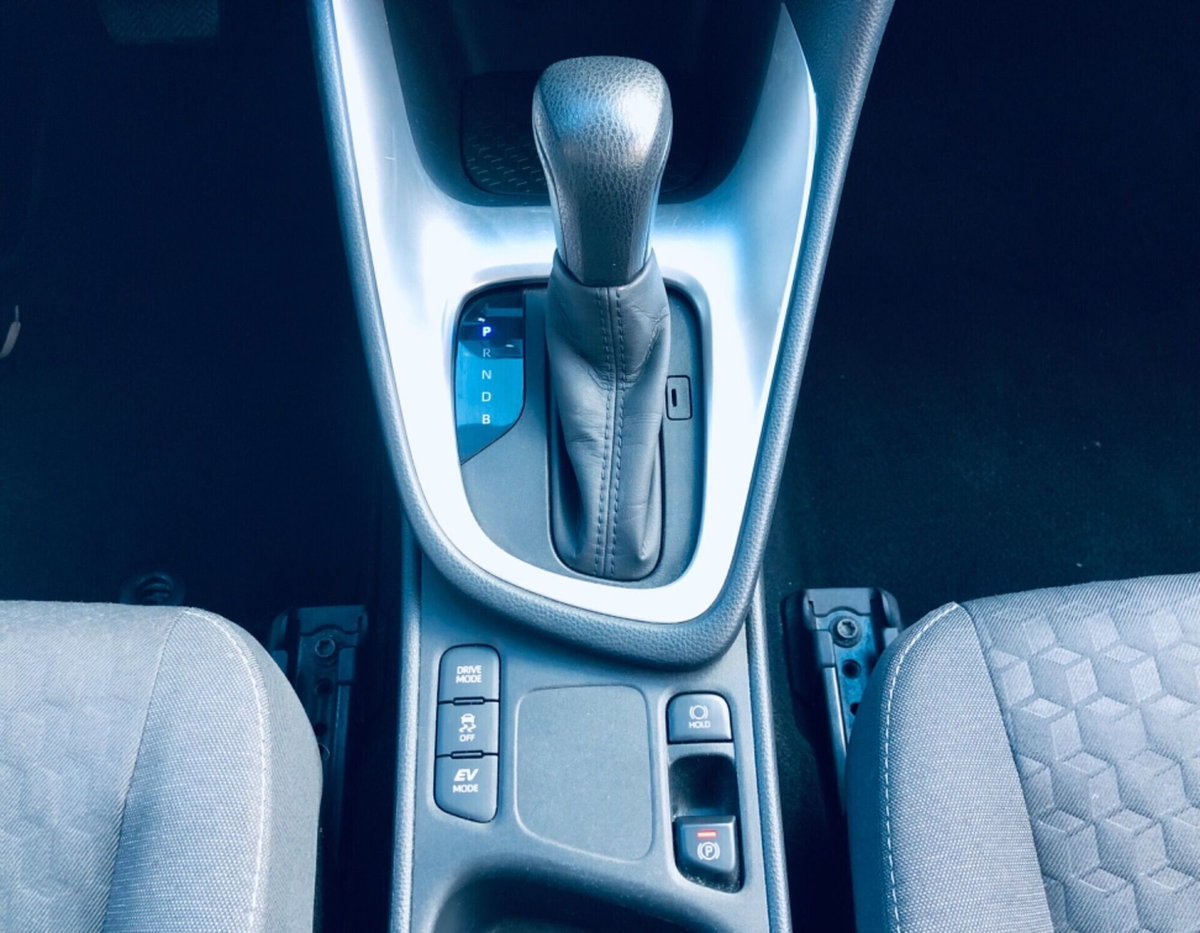 Toyota Yaris 1.5 Hybrid 5 porte Energy (15)