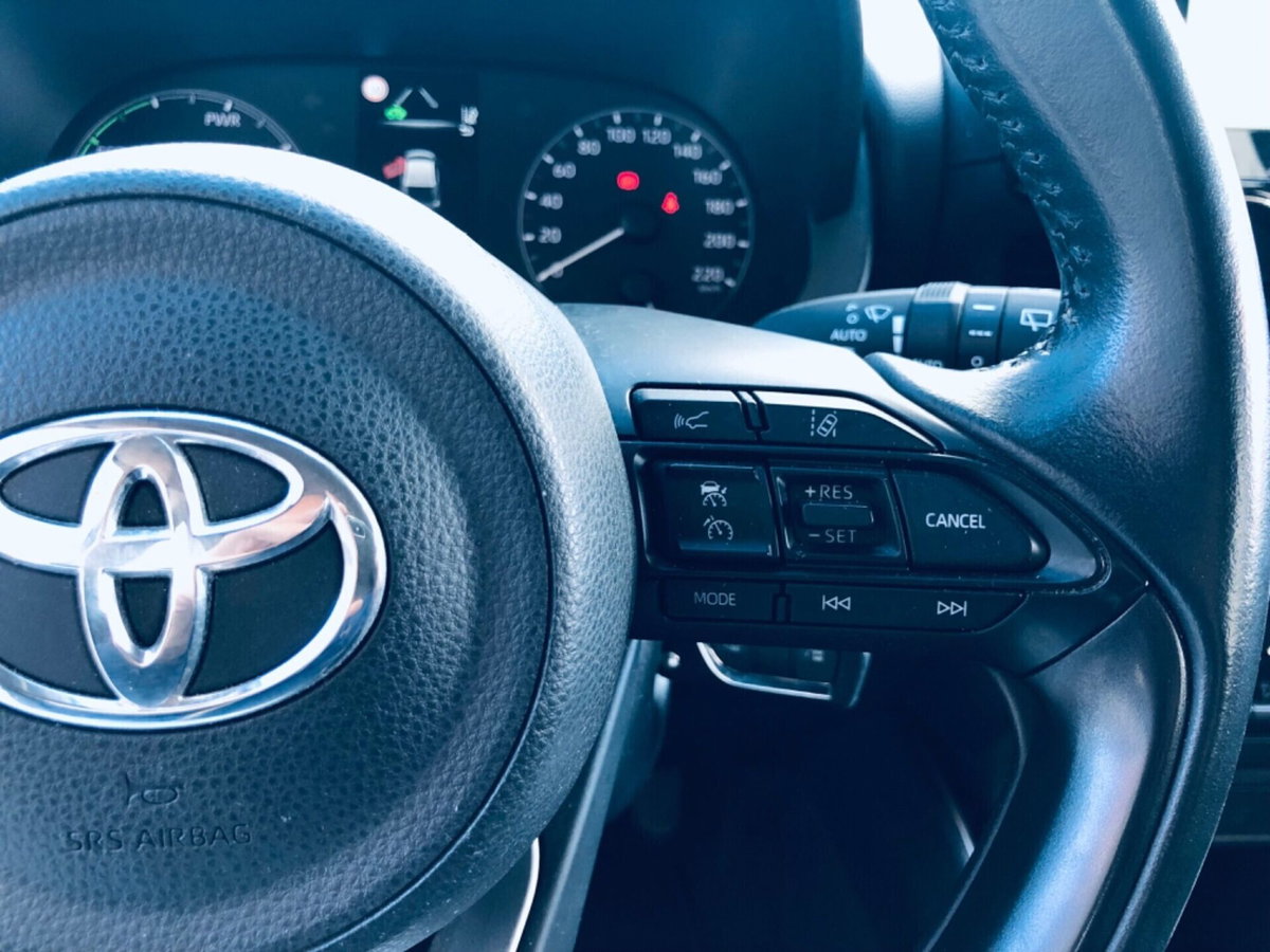 Toyota Yaris 1.5 Hybrid 5 porte Energy (18)
