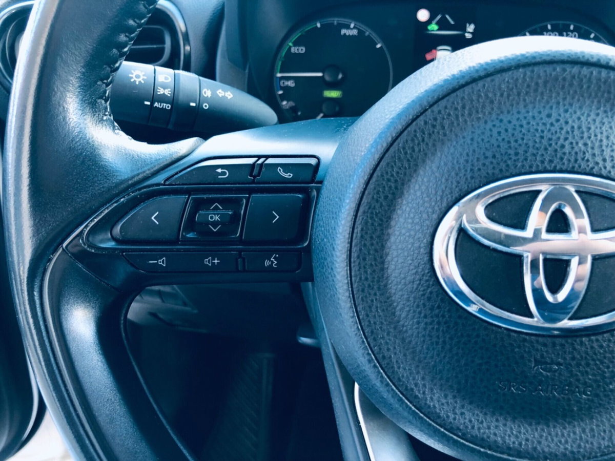 Toyota Yaris 1.5 Hybrid 5 porte Energy (20)