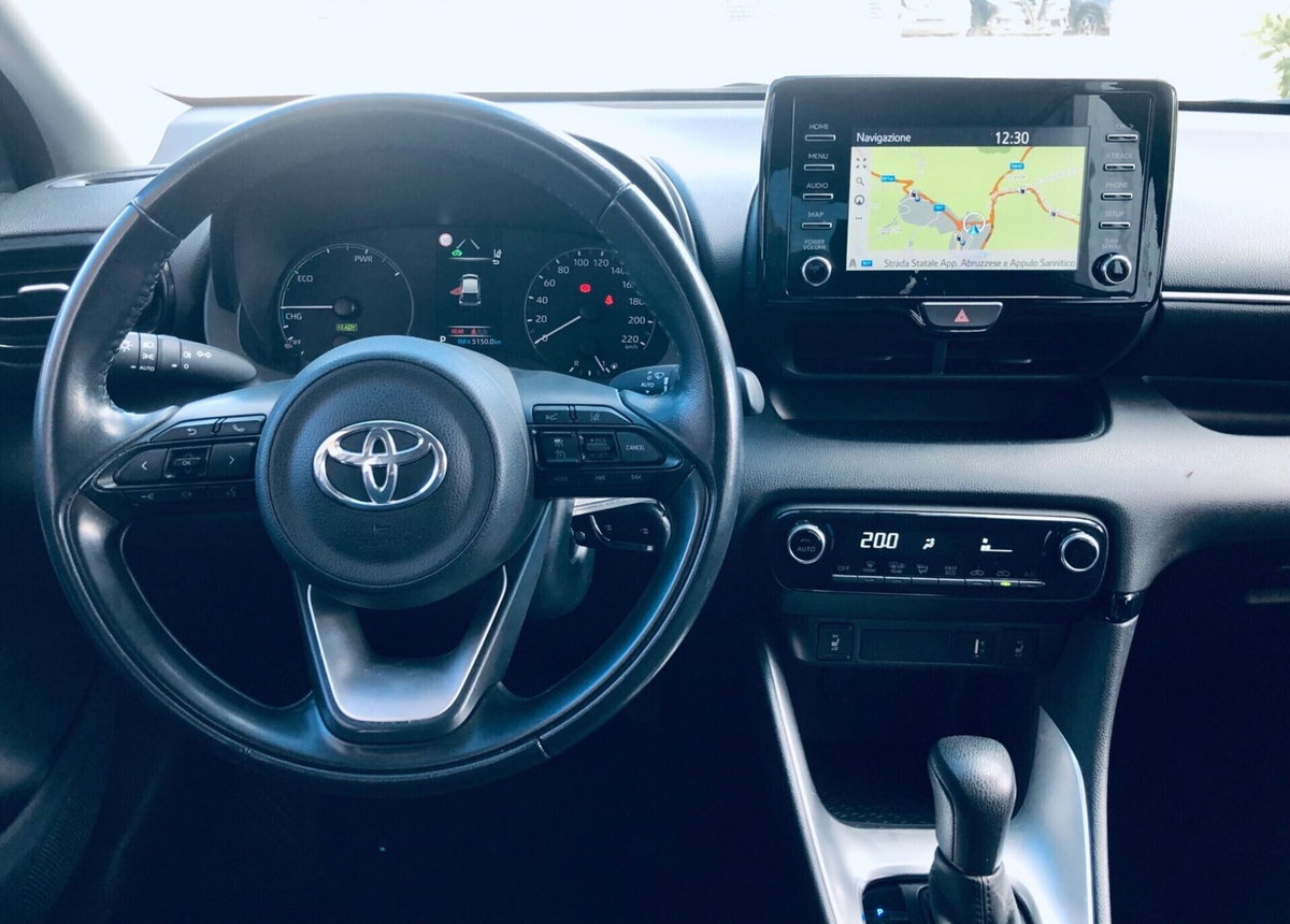 Toyota Yaris 1.5 Hybrid 5 porte Energy (6)