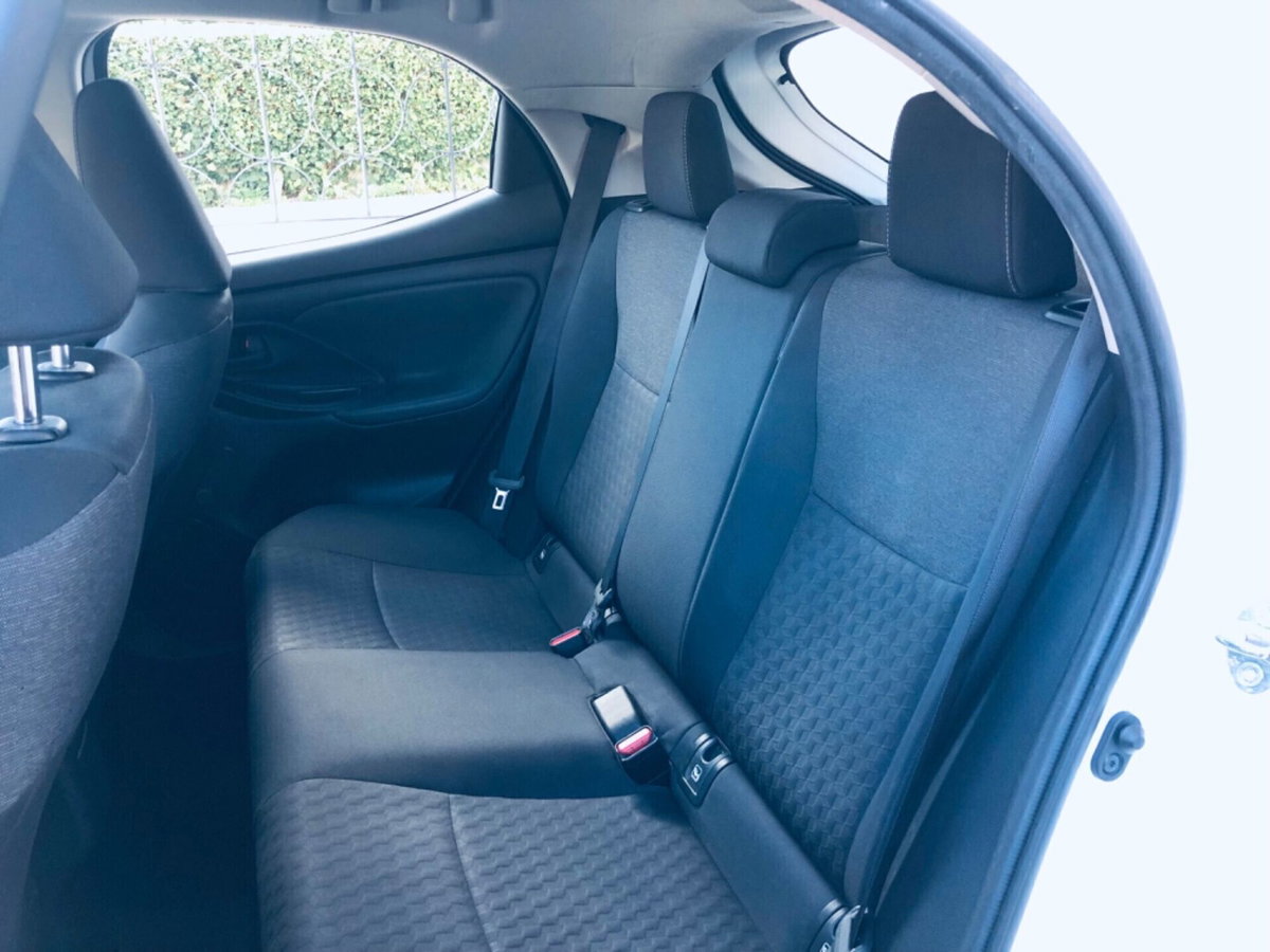 Toyota Yaris 1.5 Hybrid 5 porte Energy (8)