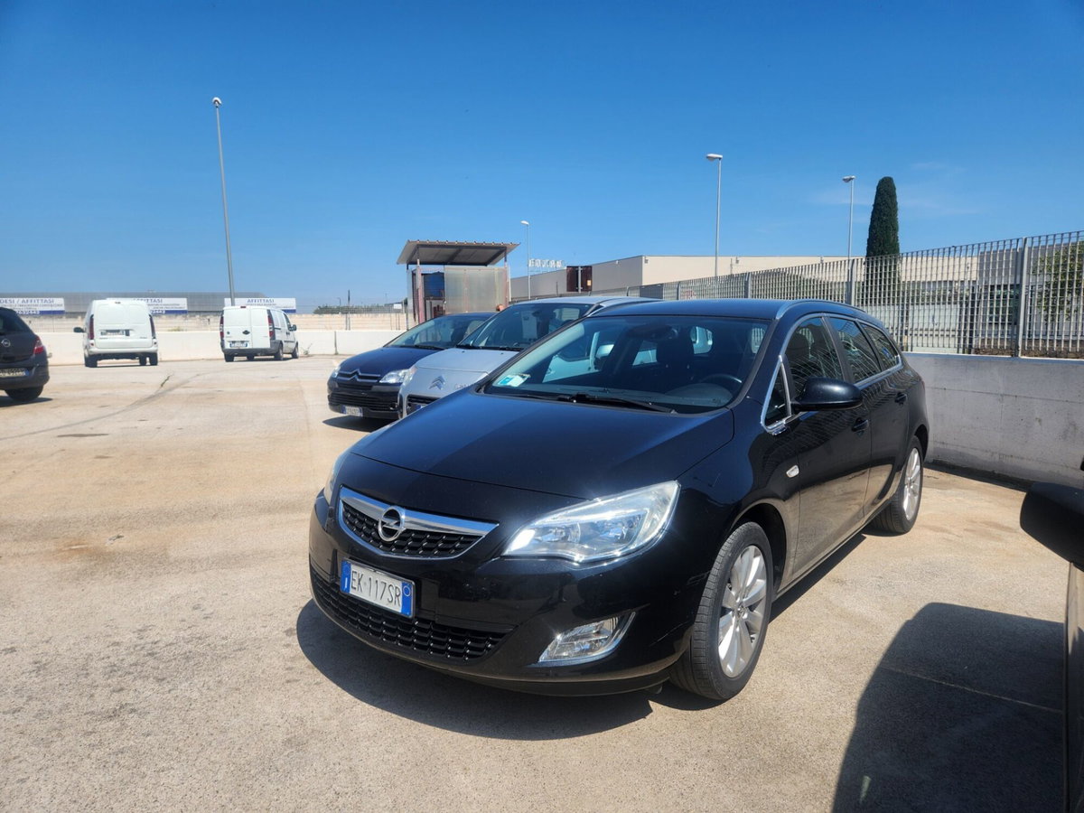 Opel Astra Station Wagon 1.7 CDTI 110CV Sports Cosmo (2)
