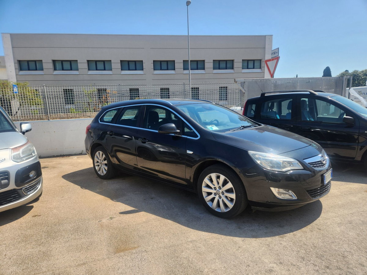 Opel Astra Station Wagon 1.7 CDTI 110CV Sports Cosmo (3)