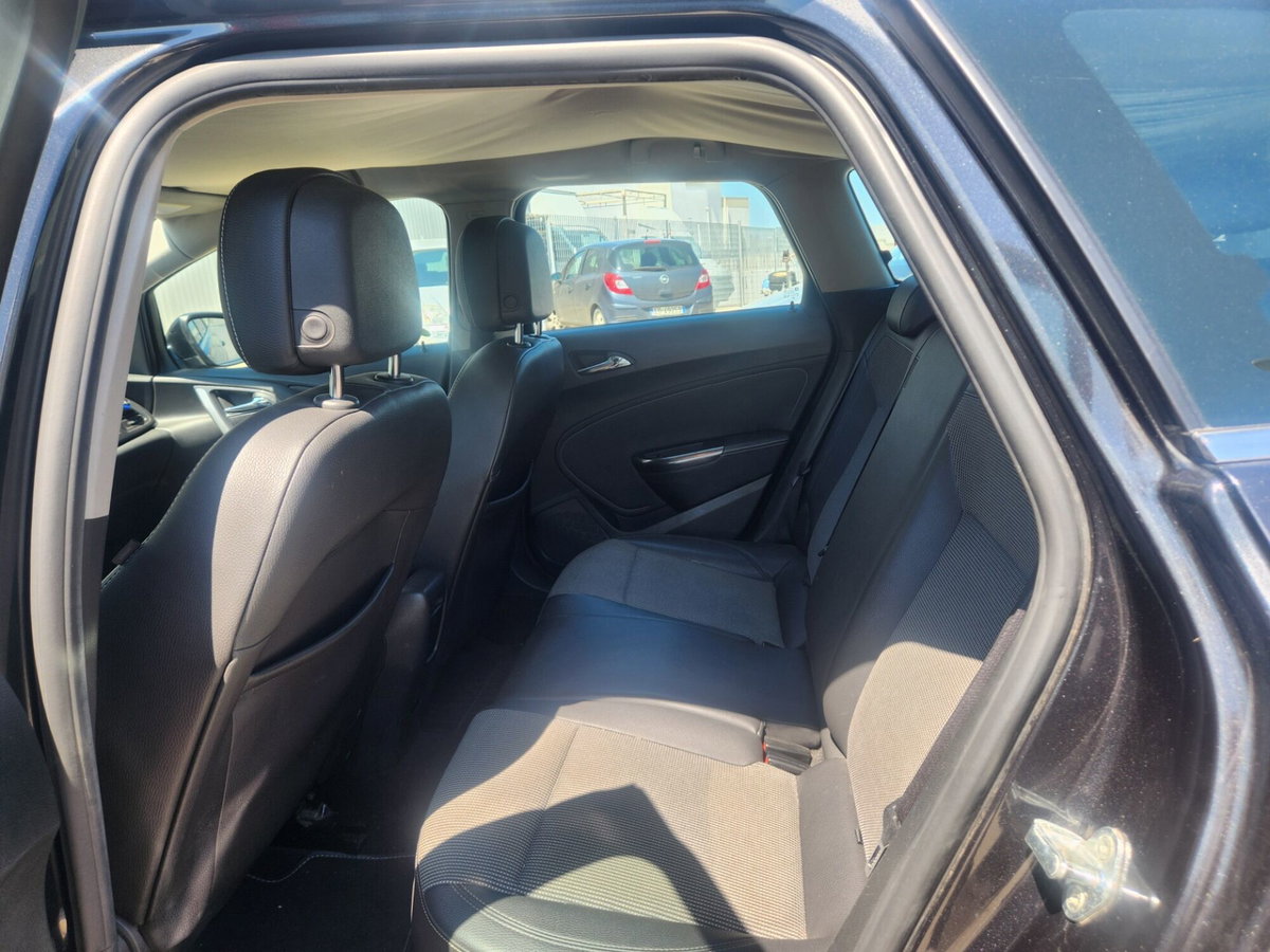 Opel Astra Station Wagon 1.7 CDTI 110CV Sports Cosmo (6)