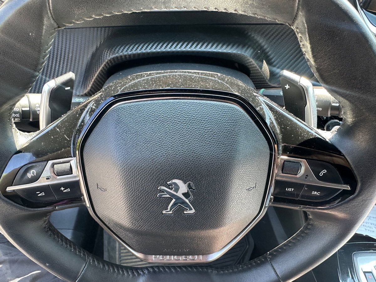 Peugeot 2008 PureTech 130 S&S EAT8 Allure Pack (19)