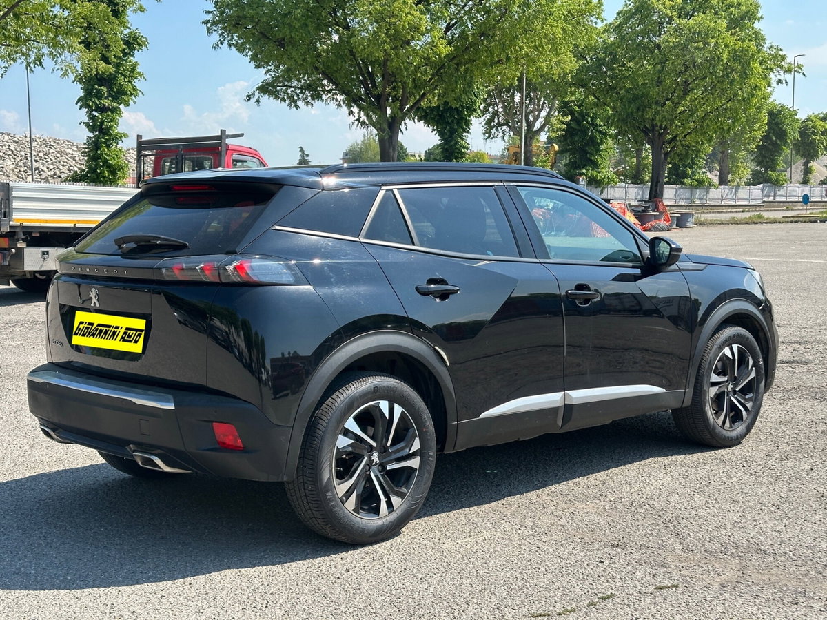 Peugeot 2008 PureTech 130 S&S EAT8 Allure Pack (5)