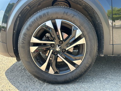 Peugeot 2008 1.2 puretech Allure s&s 130cv eat8 (9)