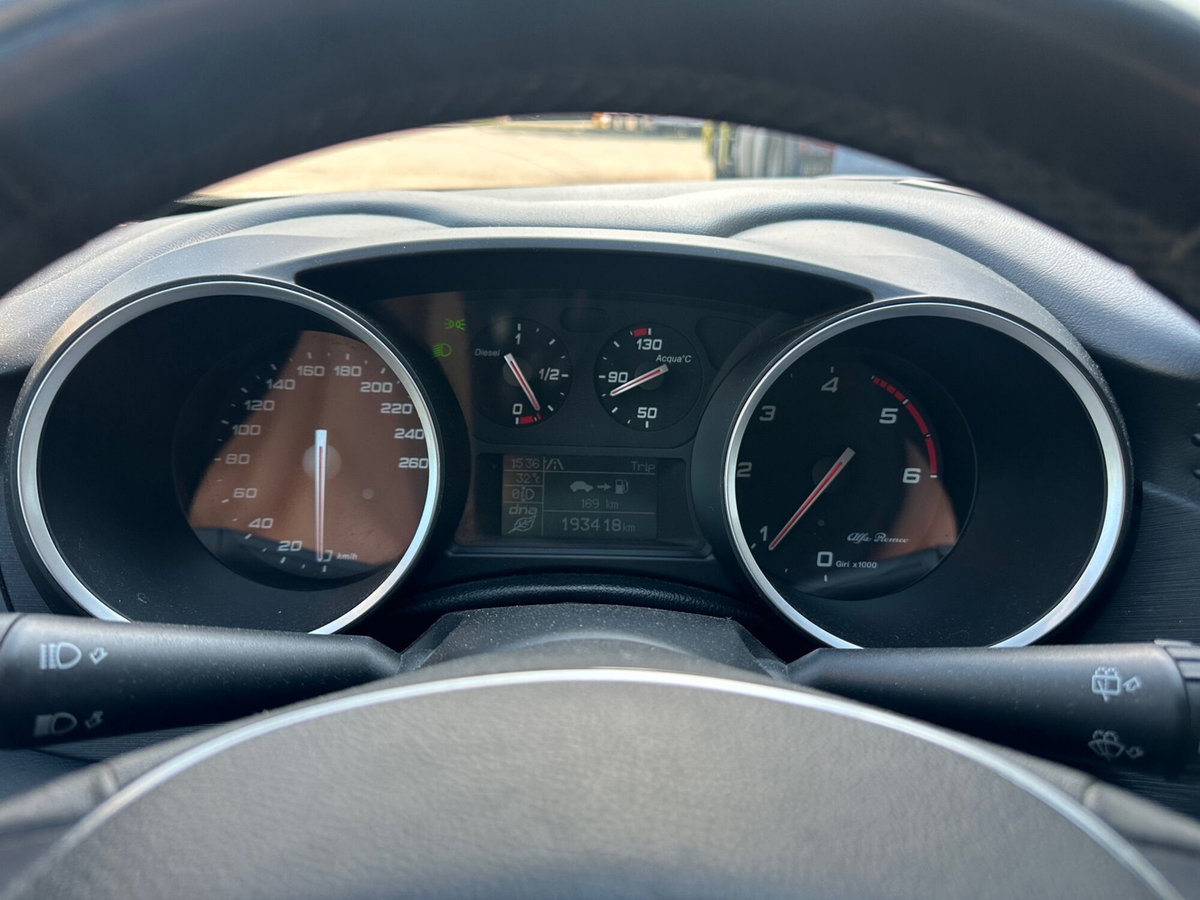Alfa Romeo Giulietta 1.6 JTDm Ti 120cv (15)