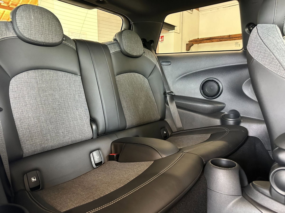 MINI Mini 1.5 Cooper Camden Edition (10)