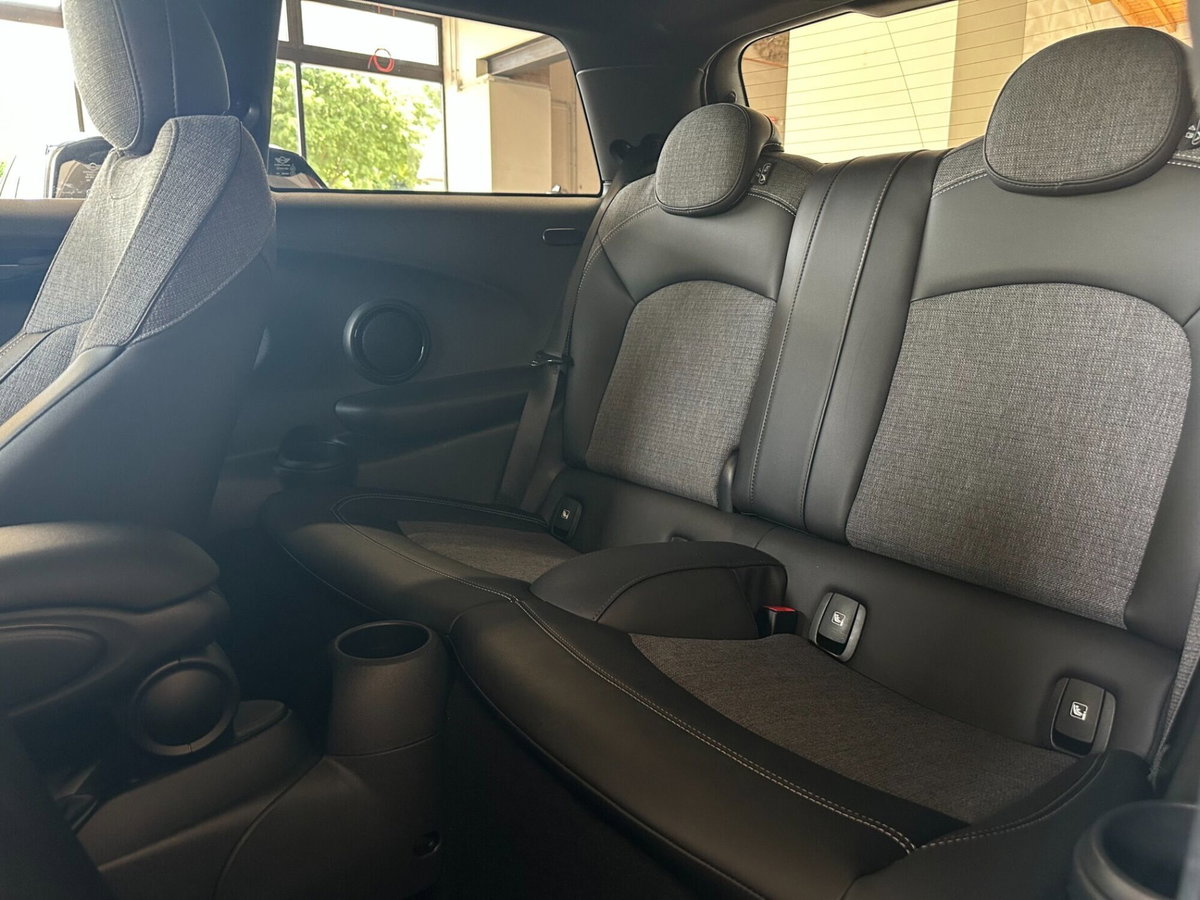MINI Mini 1.5 Cooper Camden Edition (9)