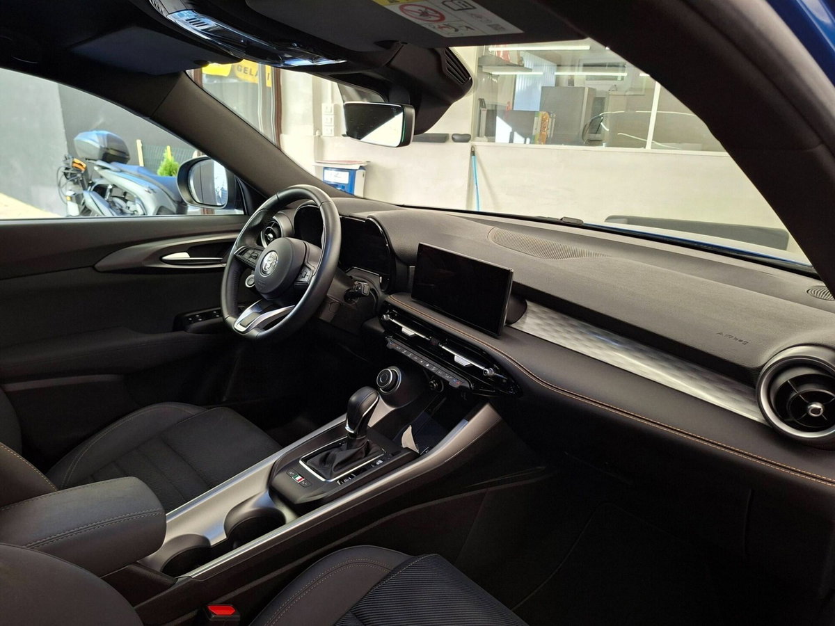 Alfa Romeo Tonale 1.6 Sprint 130cv tct6 (11)