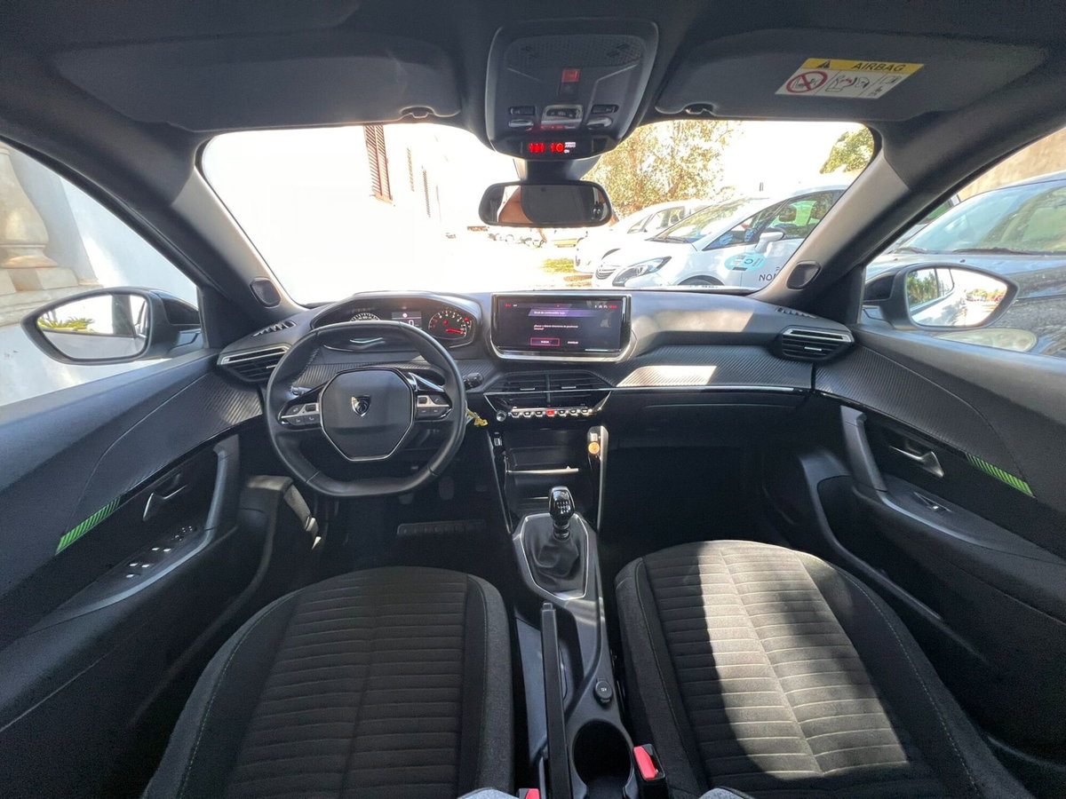 Peugeot 2008 1.2 puretech Active s&s 100cv (11)
