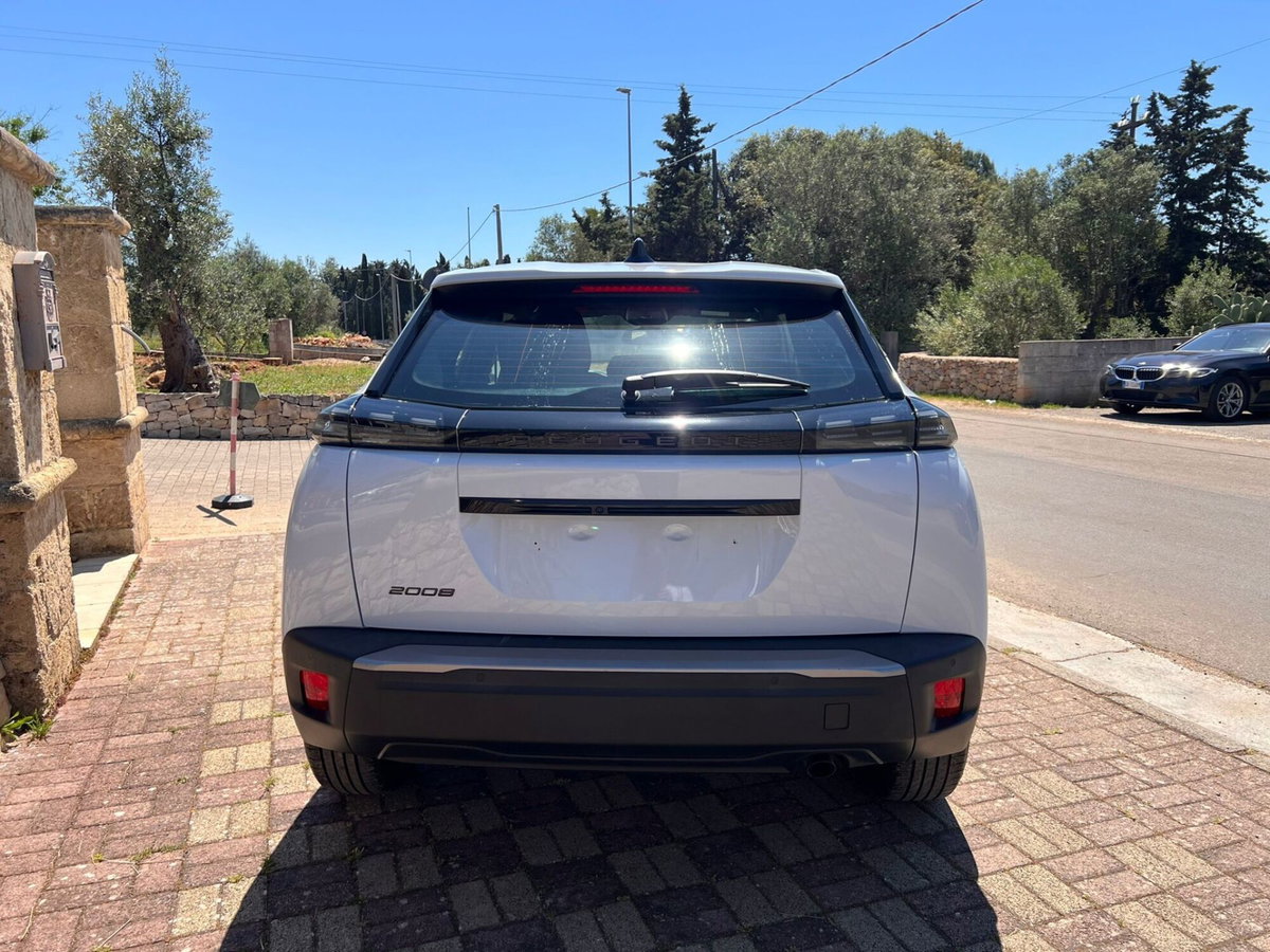 Peugeot 2008 1.2 puretech Active s&s 100cv (5)