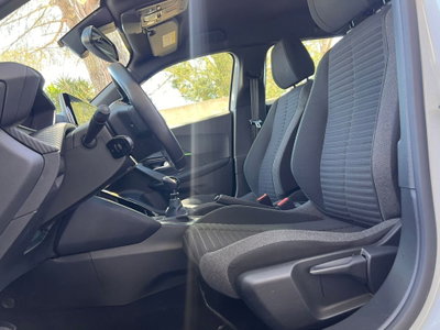 Peugeot 2008 1.2 puretech Active s&s 100cv (6)