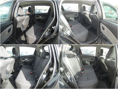 Toyota Yaris 1.0 5 porte Active (16)