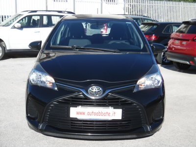 Toyota Yaris 1.0 5 porte Active (2)