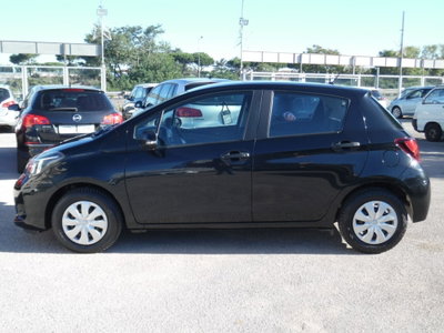 Toyota Yaris 1.0 5 porte Active (4)