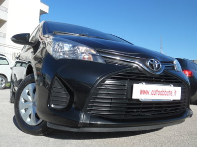Toyota Yaris 1.0 5 porte Active (9)
