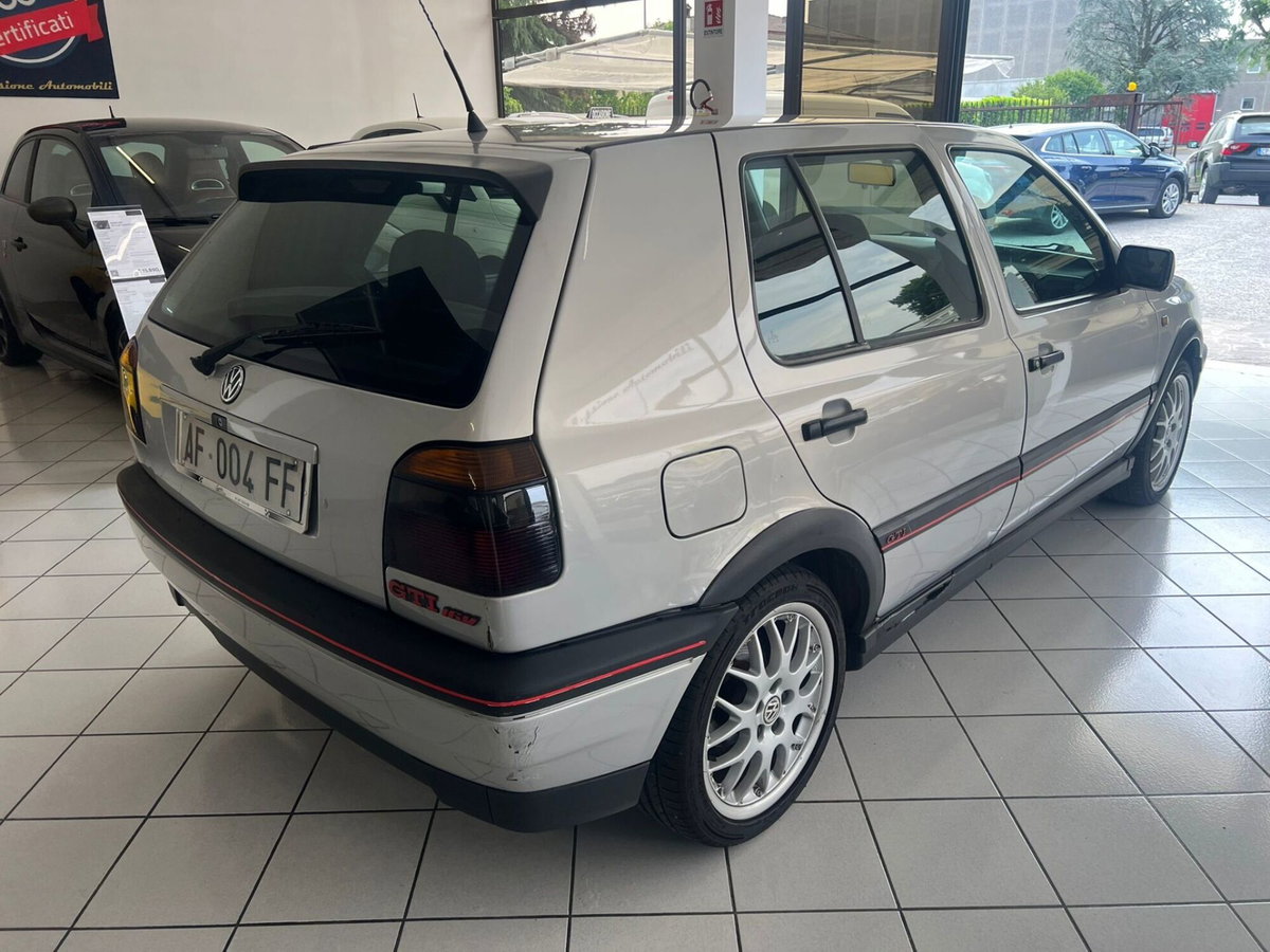 Volkswagen Golf 2.0 16V cat 5p GTI 20 Years Edition (4)