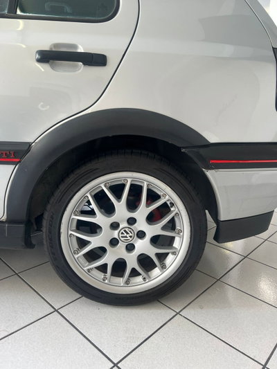 Volkswagen Golf 2.0 16V cat 5p GTI 20 Years Edition (7)