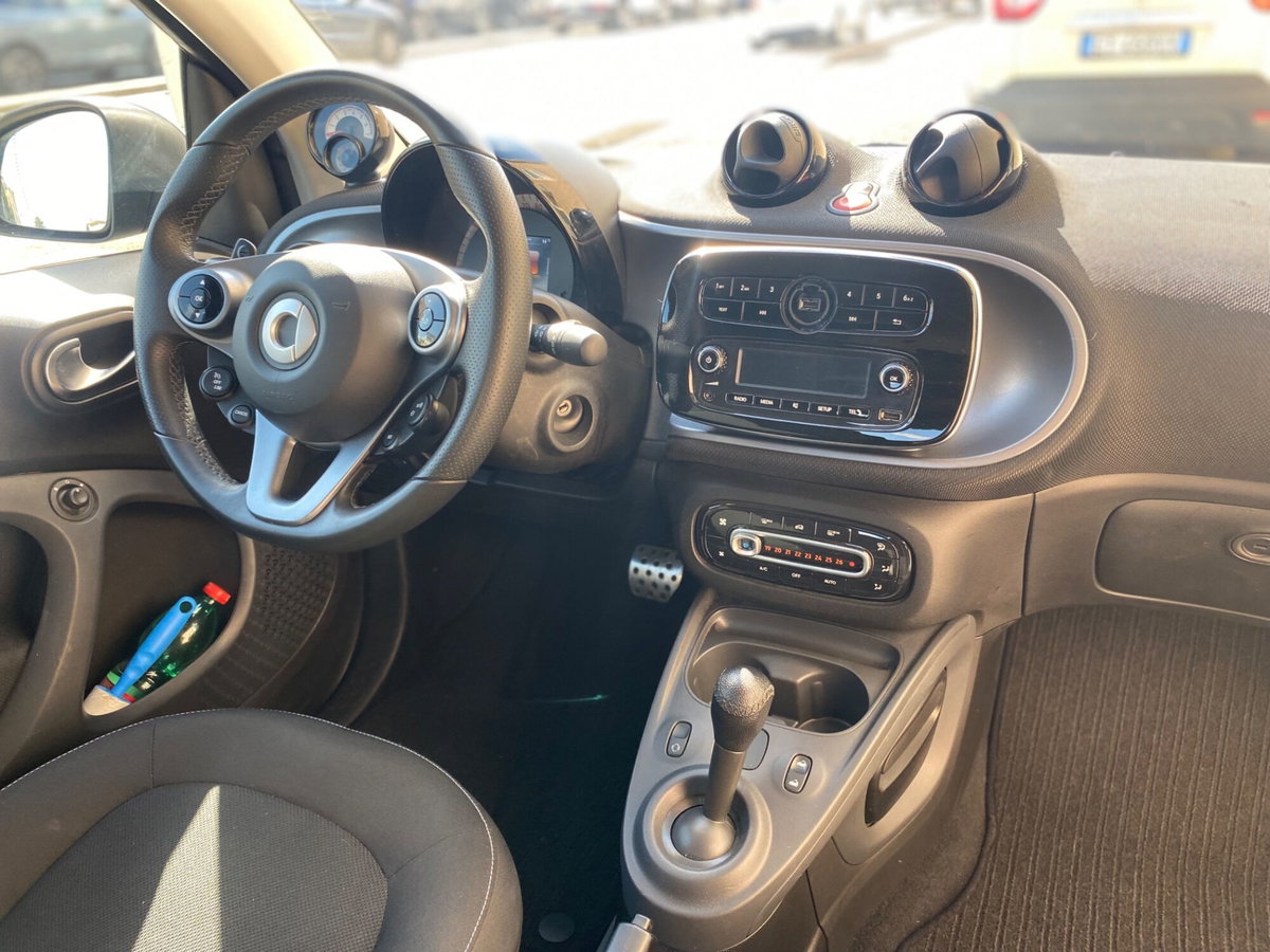 smart Fortwo Cabrio 70 1.0 twin. cabrio BRABUS Style (12)