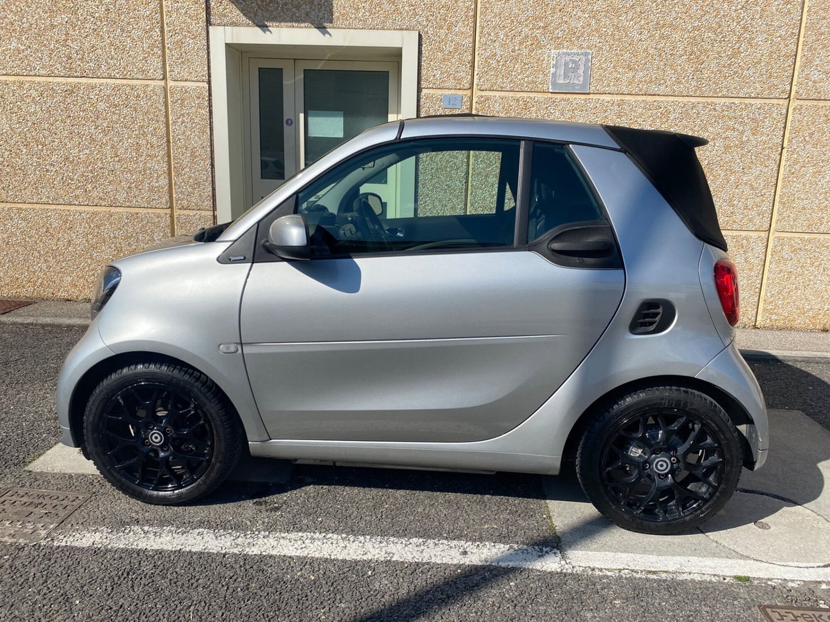 smart Fortwo Cabrio 70 1.0 twin. cabrio BRABUS Style (5)