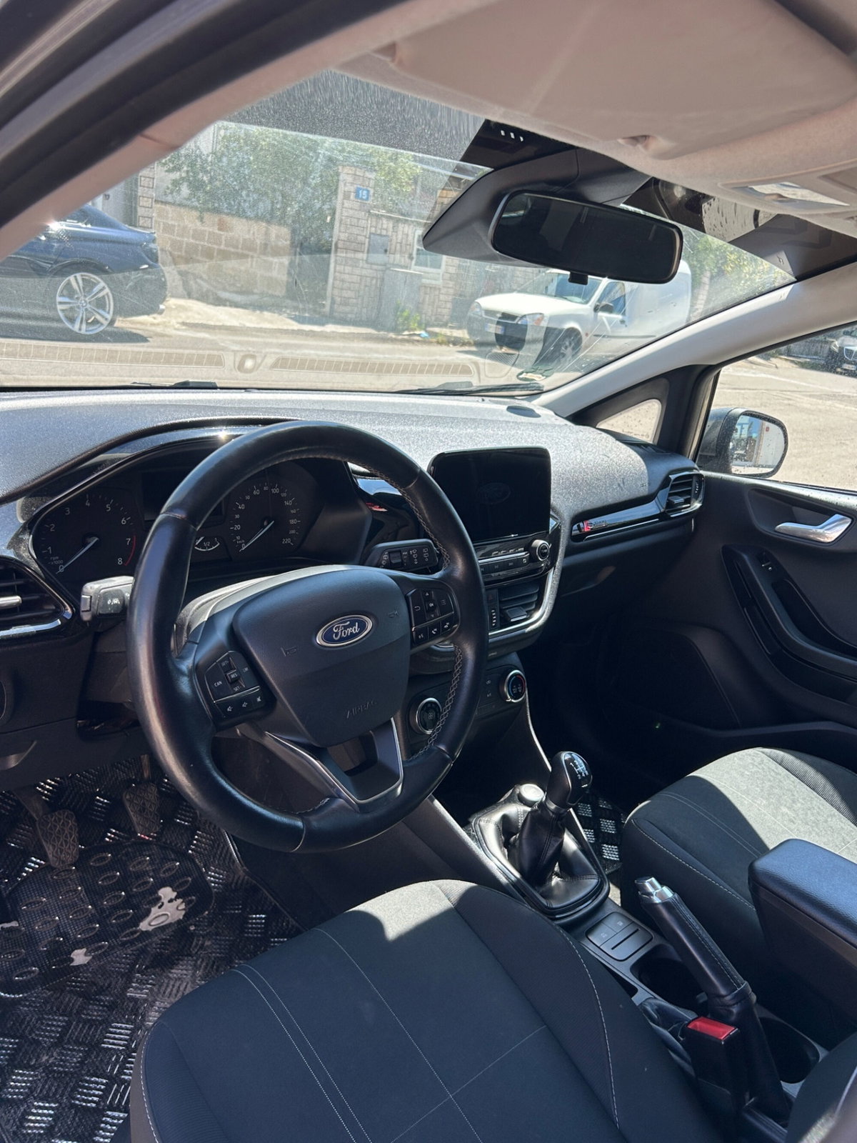 Ford Fiesta 1.1 85 CV 5 porte Business (6)