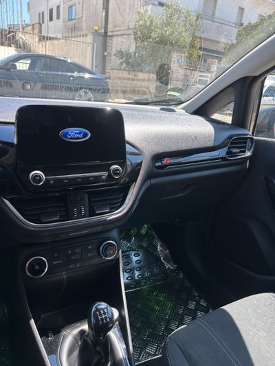 Ford Fiesta 1.1 85 CV 5 porte Business (8)