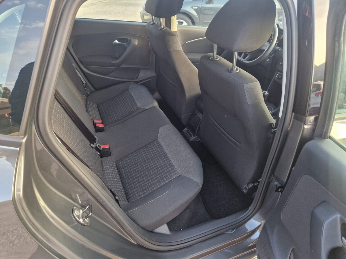 Volkswagen Polo 1.4 TDI 90 CV 5p. Highline BlueMotion Technology (17)
