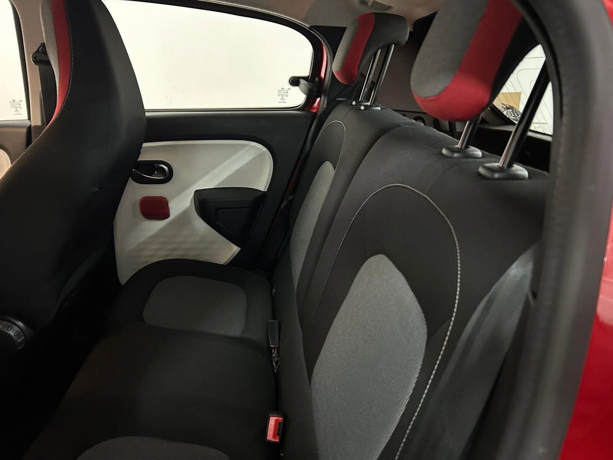 Renault Twingo 1.0 SCe Wave (13)