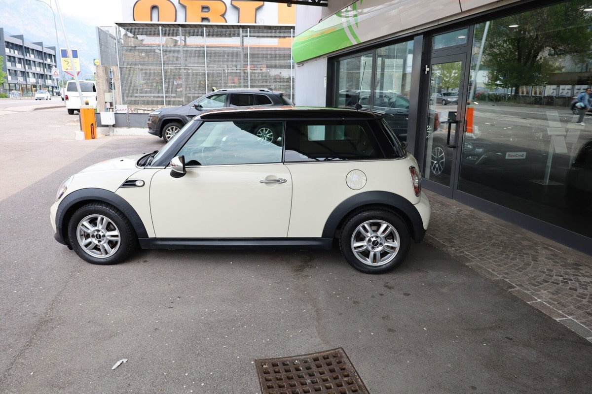 MINI Mini 1.6 16V One (55kW) (4)