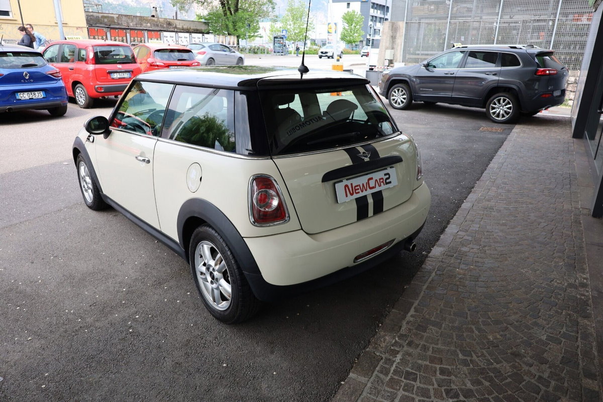 MINI Mini 1.6 16V One (55kW) (5)