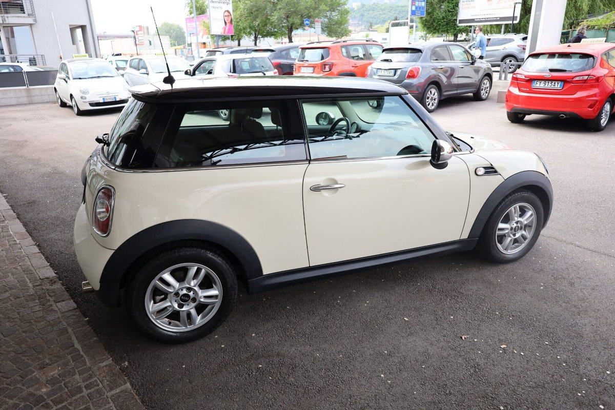 MINI Mini 1.6 16V One (55kW) (6)