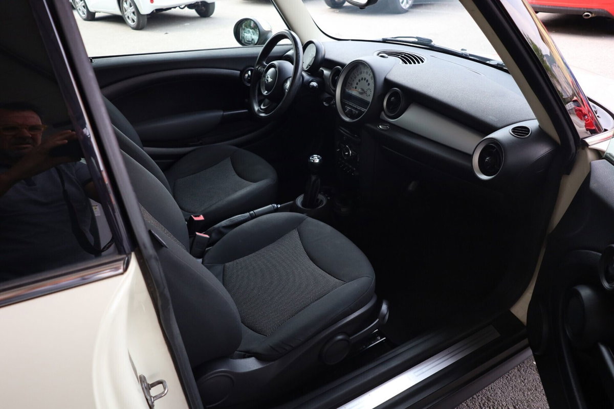 MINI Mini 1.6 16V One (55kW) (7)