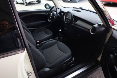 MINI Mini 1.6 16V One (55kW) (7)