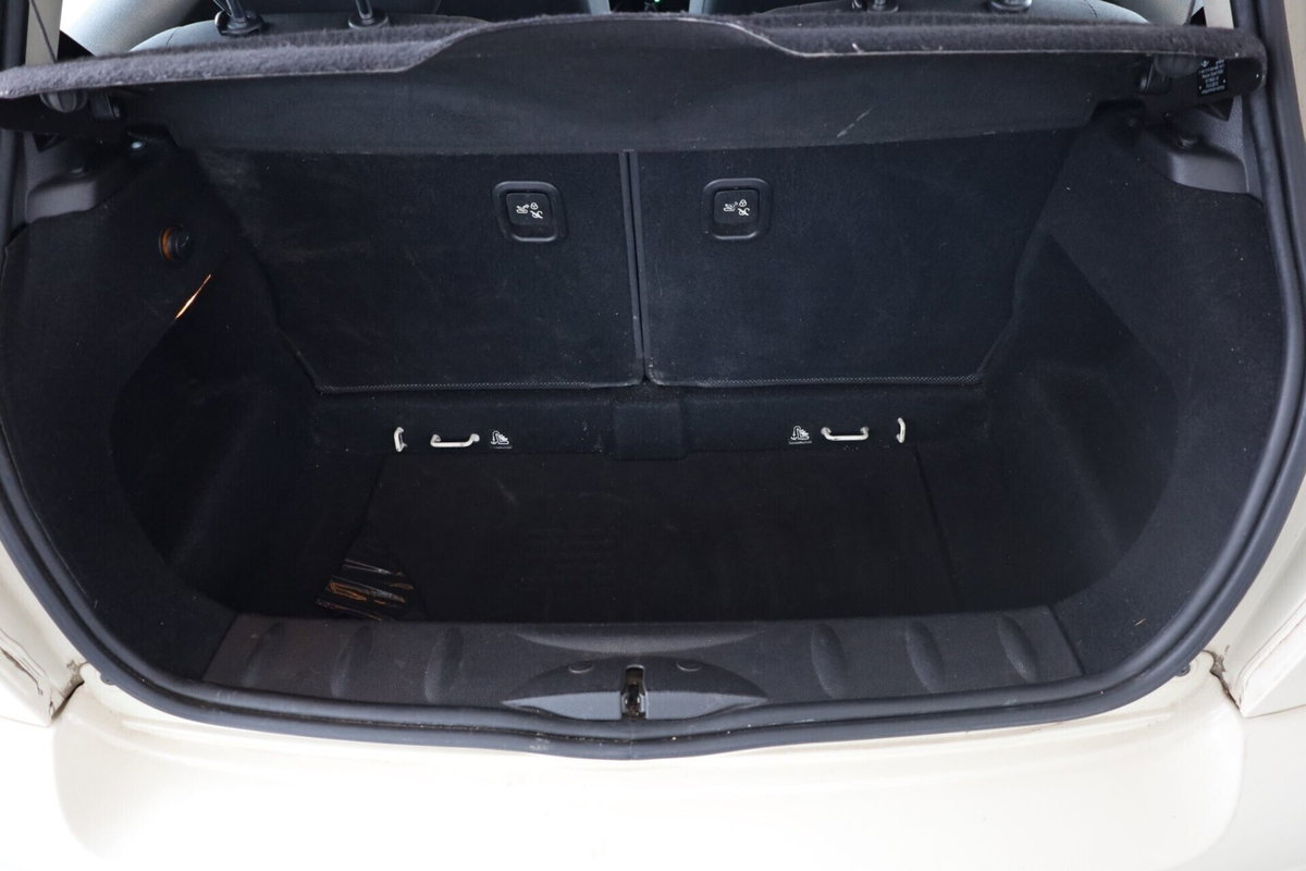 MINI Mini 1.6 16V One (55kW) (8)