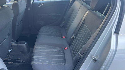 Opel Corsa 1.0 12V 5 porte Club (12)