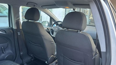 Opel Corsa 1.0 12V 5 porte Club (19)