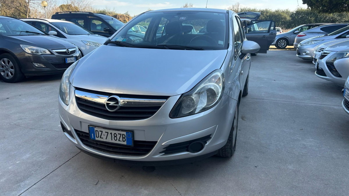 Opel Corsa 1.0 12V 5 porte Club (3)