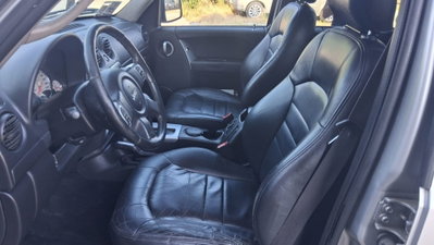 Jeep Cherokee 2.5 CRD Limited (13)