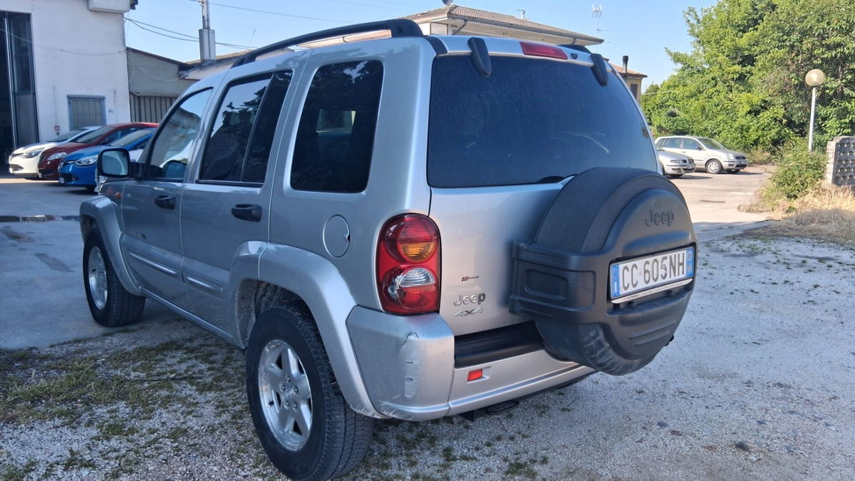 Jeep Cherokee 2.5 CRD Limited (6)