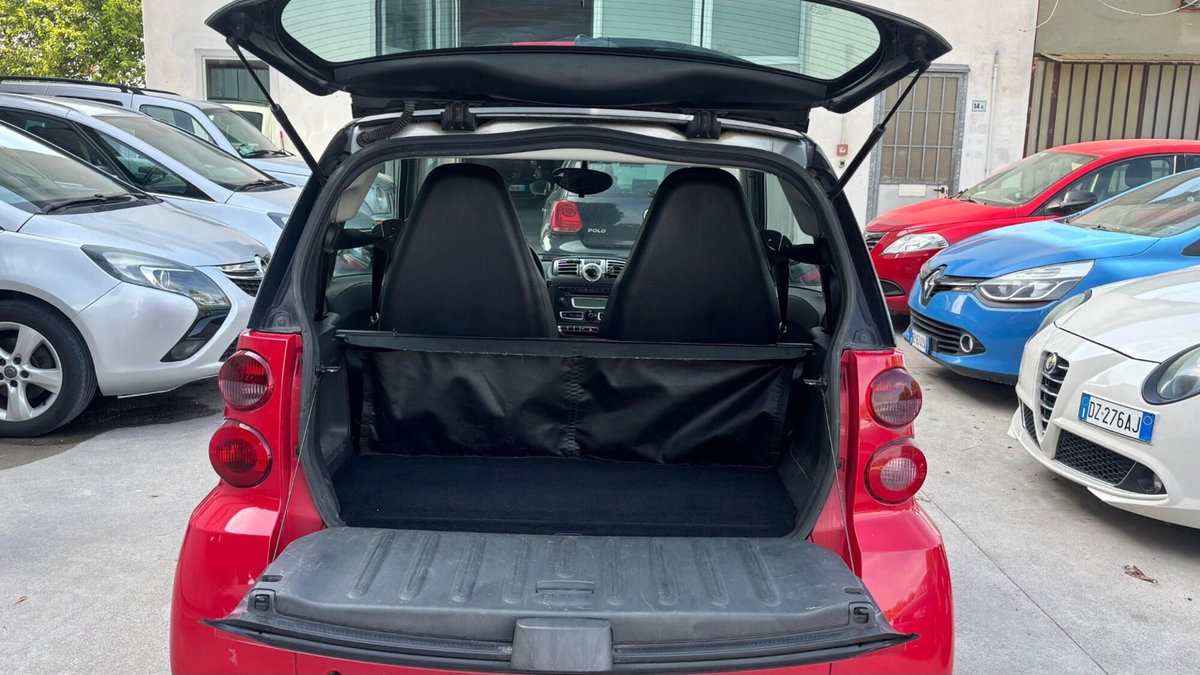 smart Fortwo 1000 52 kW MHD coupé pure (9)