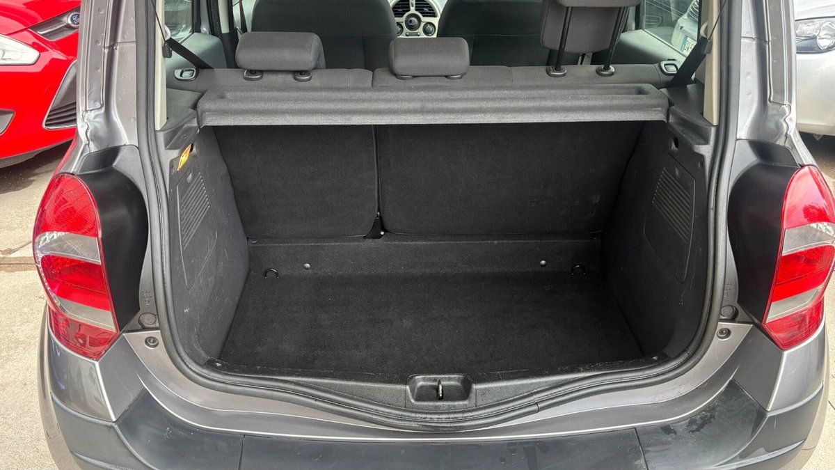 Renault Modus 1.5 dCi 85CV Dynamique (12)