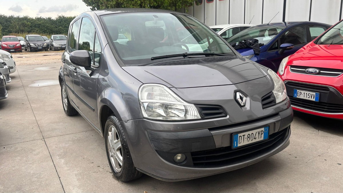 Renault Modus 1.5 dCi 85CV Dynamique (2)